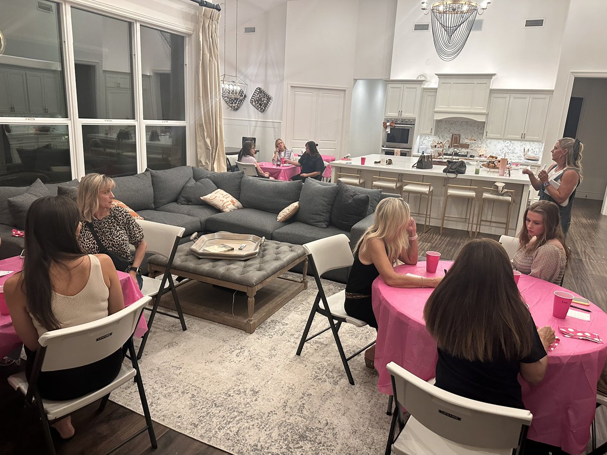 AlyssaGoncales's tweet photo. Moms who play bunco together, win elections together 😆

Such a fun night for the Superstition Moms Coalition! Always a great time when we get together!

@TPACoalitions @tpaction https://t.co/jhUwVd887g