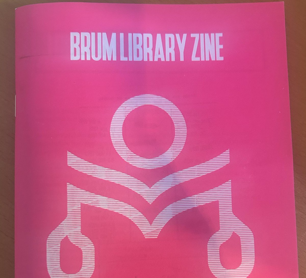 Three of our academics have joined with writers from across the city to protest budget cuts against #PublicLibraries by creating the 'Brum Library Zine', a booklet containing poems, short stories, and micro-plays inspired by Birmingham's libraries.

birmingham.ac.uk/news/2024/crea…