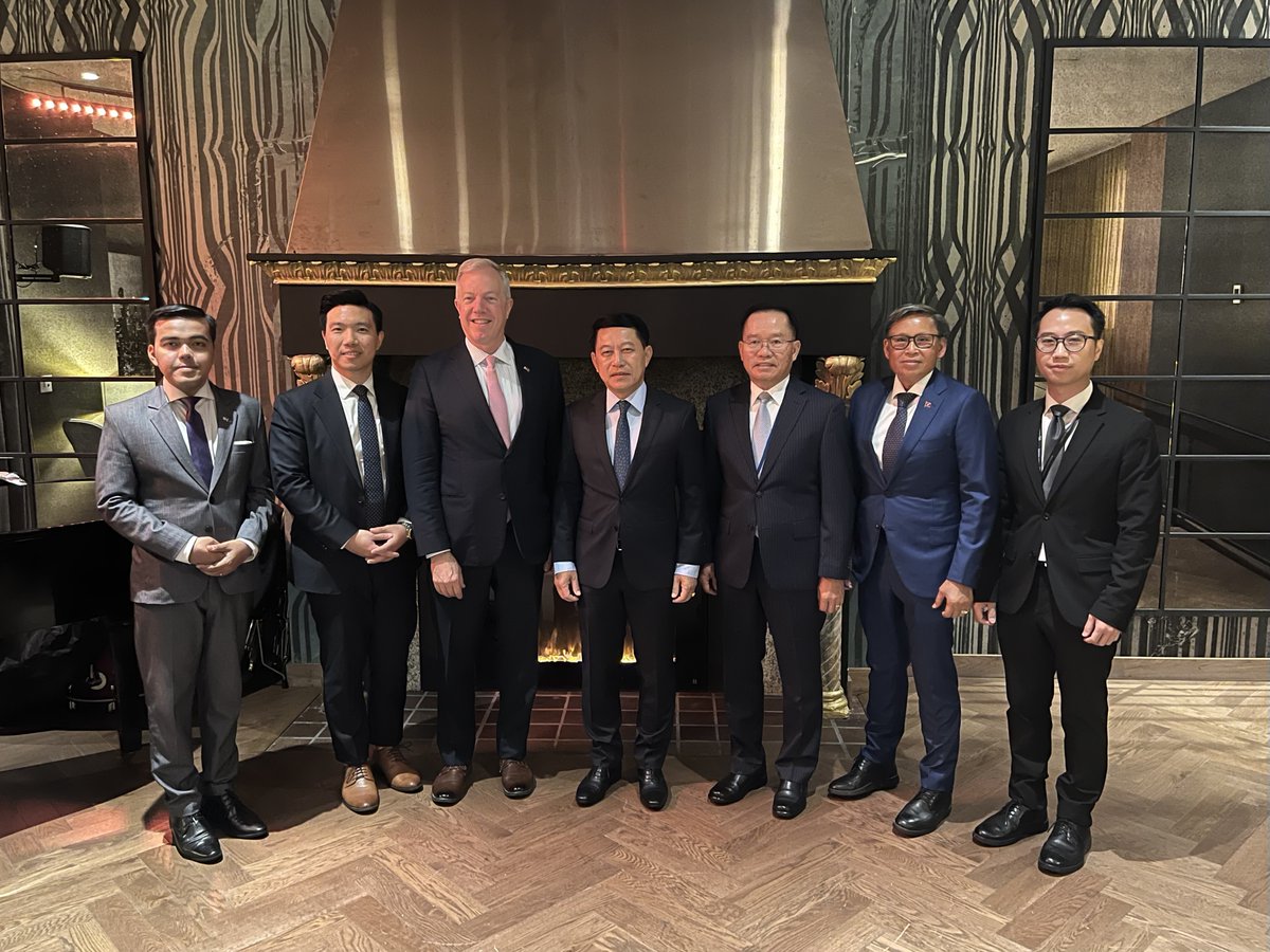 On September 25, USABC President &amp; CEO Ambassador <a href="/TedOsius/">Ted Osius, Ambassador (ret.)</a> met with Deputy Prime Minister and Minister of Foreign Affairs of Laos Saleumxay Kommasith on the sidelines of the 79th UN General Assembly in New York. ​

Read the full press release here: prez.ly/FlUc