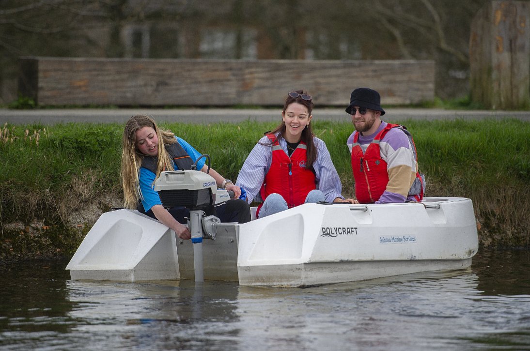 Looking for some fun activities this weekend? ⛅  

Why not treat the family to an e-boat ride at The Falkirk Wheel!   🚣‍♂️ 

➡️Book your e-boat experience now: bit.ly/3ySch3J