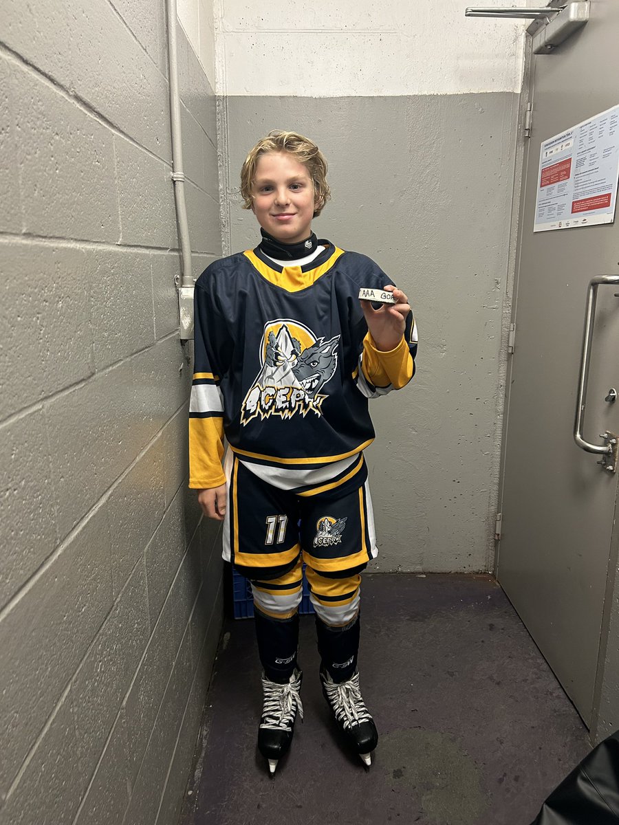 Icepak drop the season opener 6-5 in a close game against the <a href="/TricomU13/">Tricom U13 AAA Thunder</a>. Ryan Browne earned the Fogo fur for scoring 4 stellar goals and Sutton Cole grabs the game puck for his first AAA goal!  #icepak #onthehunt <a href="/nlaaahl/">AAA News</a>
