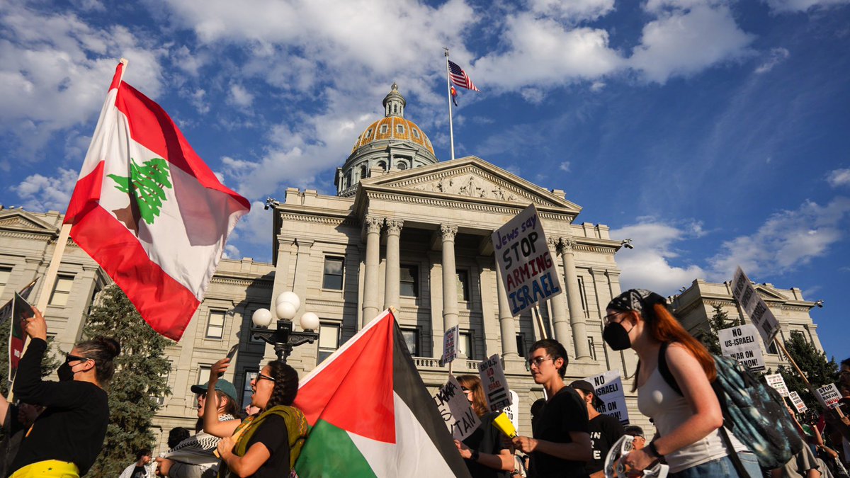 HumanizingStory's tweet image. Moments from yesterday protest in Denver for #Lebanon &amp;amp; #Palestine