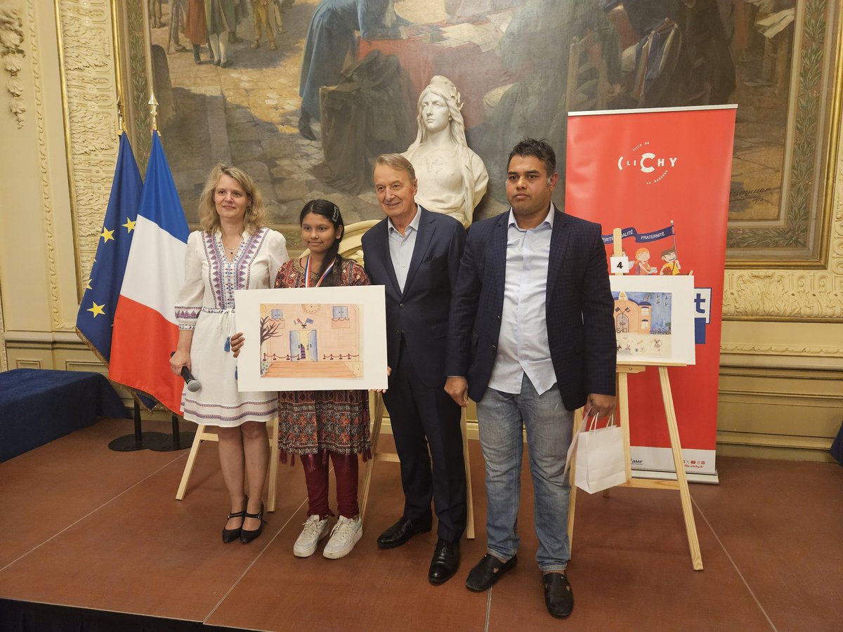 RMuzeau's tweet image. Le #civisme c’est facile !  
Lancé en 2023, le passeport du civisme a rassemblé des centaines de CE2, CM1 et CM2 dont plus de 100 à avoir décroché une médaille d’or !
Rendez-vous l&apos;année prochaine pour la 2de édition avec encore plus de missions !
@PasseportCivism #clichy