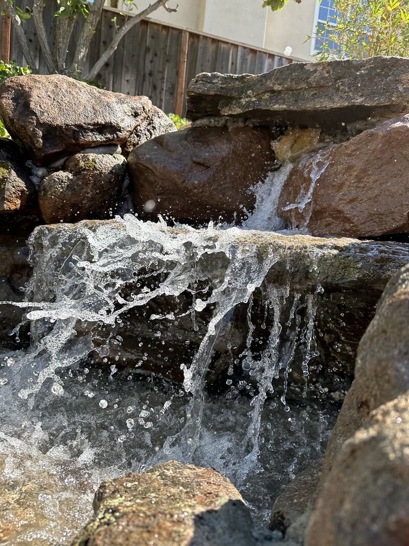 The owners will be thankful for this gorgeous water feature this coming rainy season!
Lara Landscape Custom Inc. smashed it out with Sonoma Fieldstone and Boulders and Sonoma Slab. Love the moss that's already part of this setting! #Boulders #setting