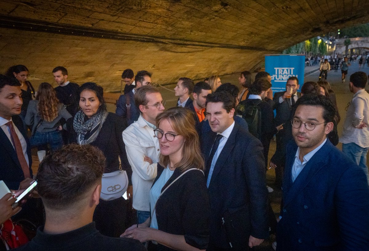 📸Retour en images sur la semaine de rentrée de Trait d’Union

Après de riches échanges mardi dernier autour de Vincent Caure, député des Français d'Europe du Nord, nos adhérents se sont retrouvés jeudi soir à l'occasion de l'afterwork de rentrée de l'association !

Stay tuned 👀