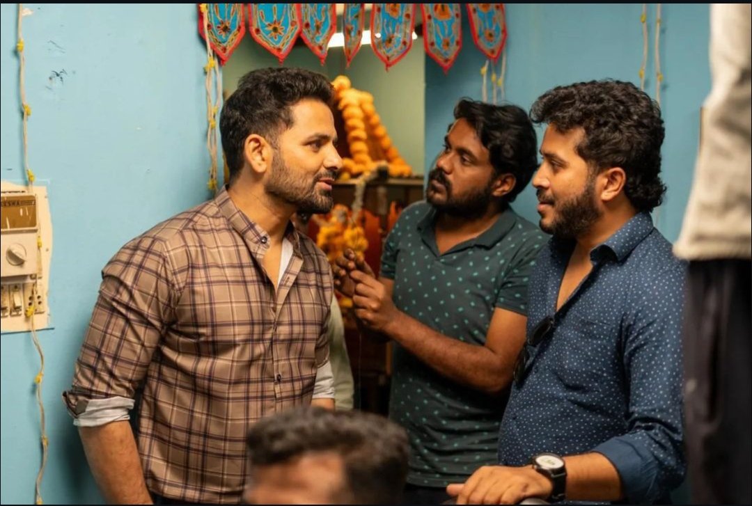 filmycorner9's tweet photo. First rank raju hero #GuruNandan new movie . first schedule completed

#Kannada  #FirstRankRaju https://t.co/hjwlZpJ8UW