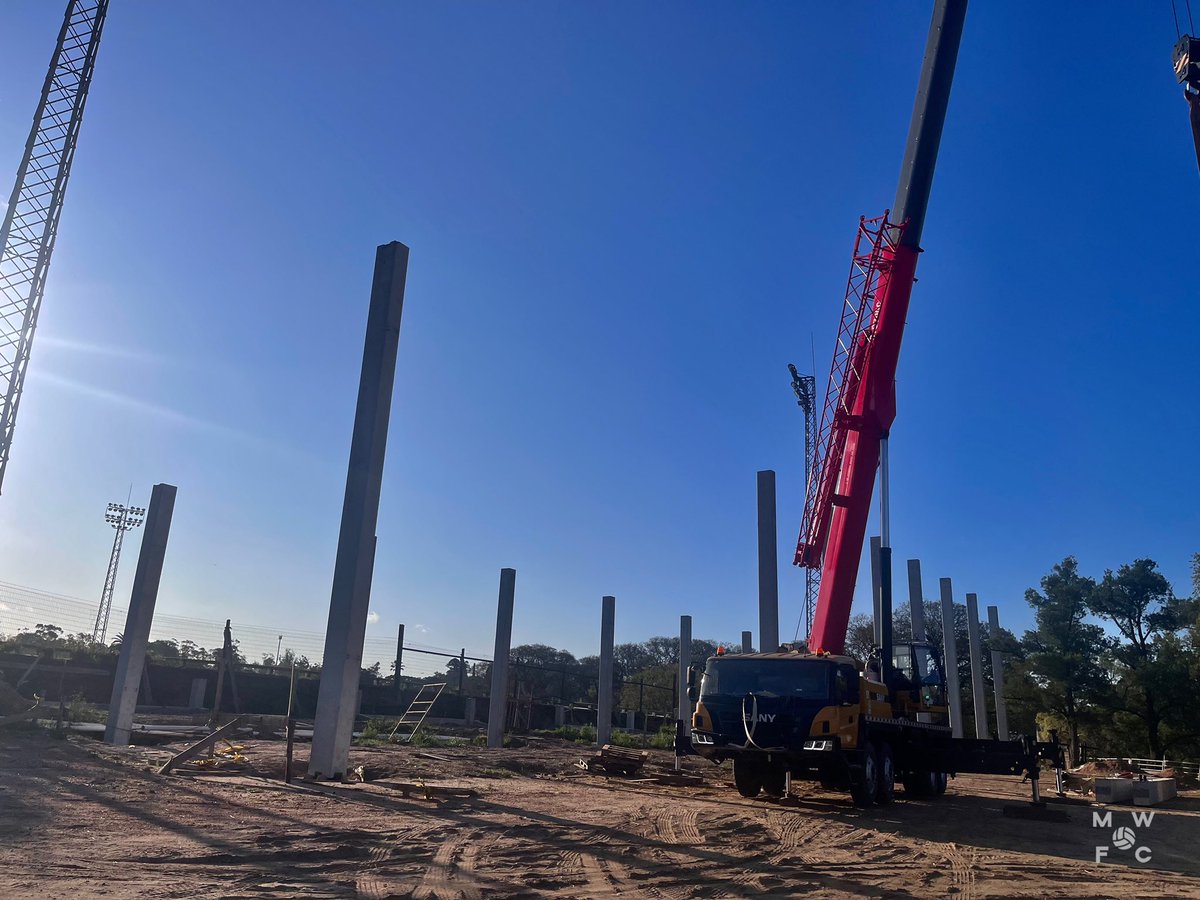 mwfc_oficial's tweet photo. 🏗️ Atención: gente en obra.

El Parque Viera 𝐬𝐢𝐠𝐮𝐞 𝐜𝐫𝐞𝐜𝐢𝐞𝐧𝐝𝐨 🔝 https://t.co/IAv3e40lw5