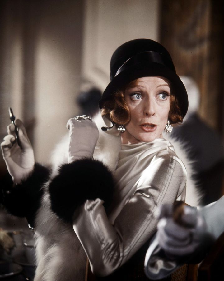 IMDb's tweet photo. Maggie Smith, the Oscar-winning actress known most recently for her beloved roles in Harry Potter and Downton Abbey, has passed away. She was 89. 💔 https://t.co/VrJBLK81EO https://t.co/XciL1qtjq5