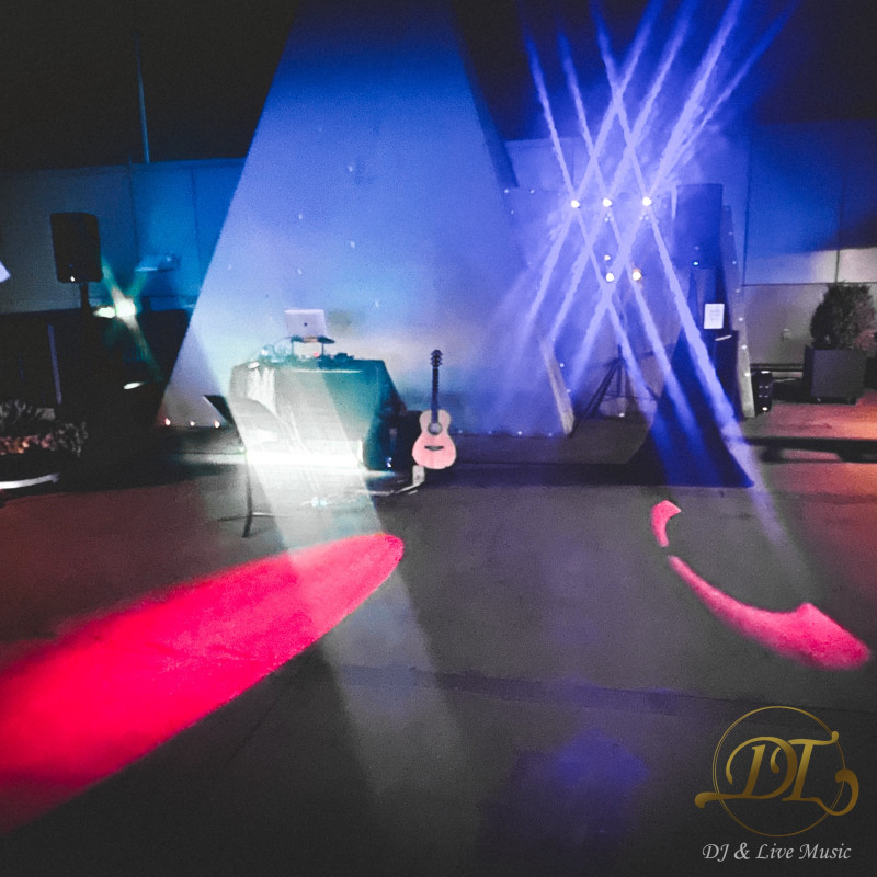 davidtrevors's tweet photo. Where light and sound converge to create unforgettable moments! Whether it's a dance party or an intimate live set, I ensure the perfect mix of music, lighting, and ambiance for your event. From behind the DJ booth to live guitar, let's bring your vision to life! https://t.co/rvI4UMKxuB