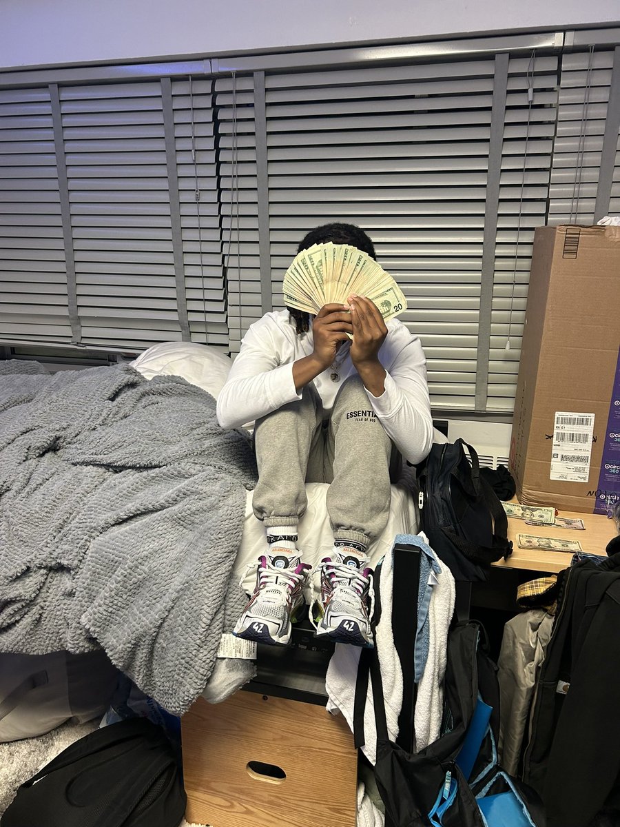 zestycuh_'s tweet photo. @emarrbb These racks😁💰 (link in bio) https://t.co/aQUMN0uzDf
