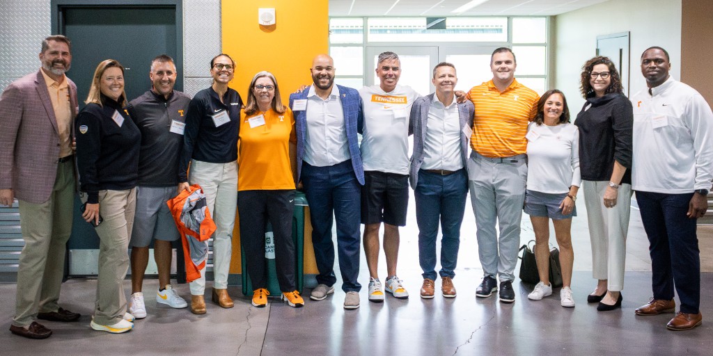 UTProvost's tweet photo. Despite the rain, spirits were high at the faculty and coaches luncheon. Itβs great to see our @Vol_Sports coaches and @UTKnoxville faculty come together to celebrate the success of our scholar-athletes, both in and out of the classroom! #UTFacultyFun https://t.co/A3KUVuP1m7