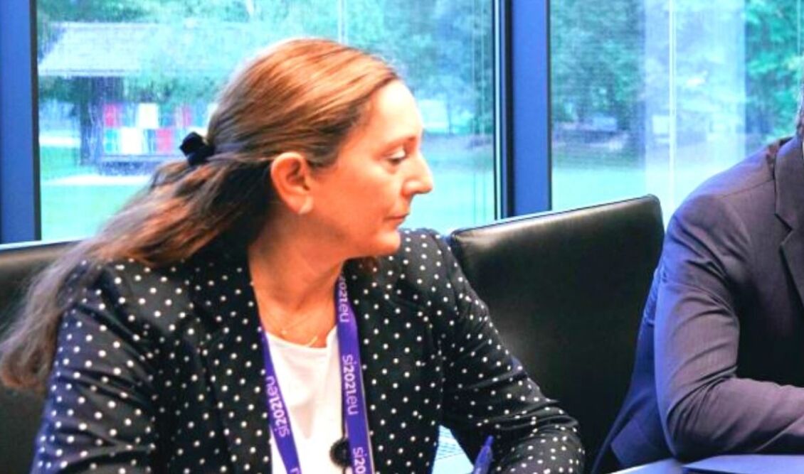 Ian_IV_'s tweet image. Αυτές οι τρεις κυράτσες είναι υπεύθυνες για την εξωτερική πολιτική της Ελλάδος και επικεφαλής όλης της μυστικής διπλωματίας με τους Τούρκους.

Ο Ερντογάν δεν μπορεί να κοιμηθεί πλέον γιατί γελάει όλη μέρα με τα χάλια μας.