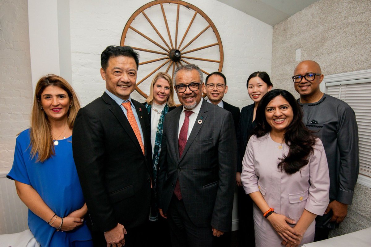 DrTedros's tweet photo. It was a great pleasure to meet Executive Director and Chief Executive Officer Ng Boon Heong to kick off @WHO's partnership with the Temasek Foundation.

We are grateful for their contribution of $10 million to the WHO Investment Round in support of  innovative approaches to advance #HealthForAll in Asia. 

We look forward to expanding our collaboration in the future, and working closely to deliver on our @GlobalGoalsUN commitment. #UNGA