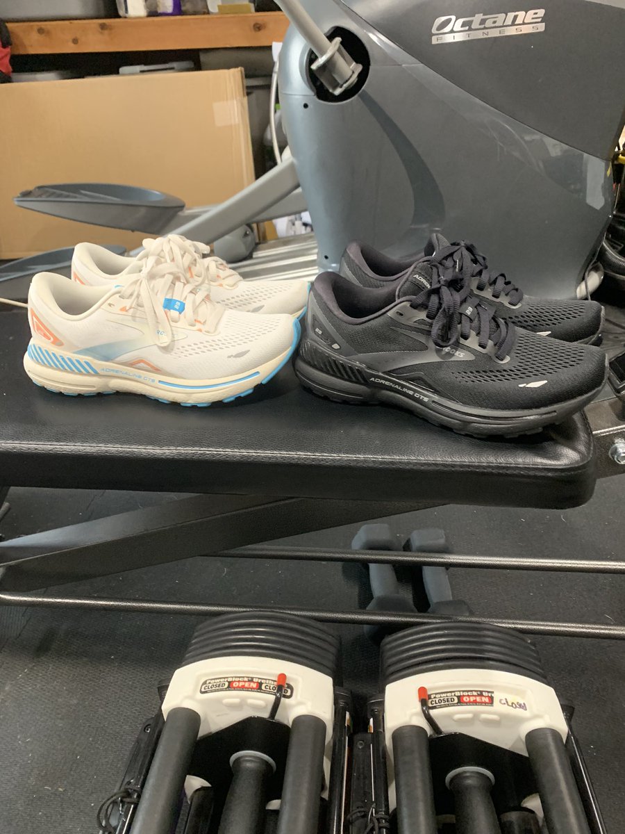 Love working out in my Brooks that I had to add another pair 🏋🏻‍♀️👟