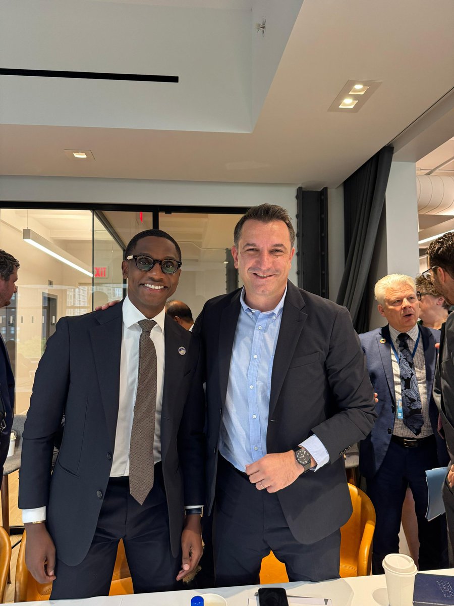 Erion Veliaj #MedCapitalCulture2025 🇪🇺🇦🇱 (@erionveliaj) on Twitter photo Thanks <a href="/MauricioRodasEC/">Mauricio Rodas</a> for your invitation to join 🇺🇳 <a href="/UNSDSN/">SDSN</a> panel and <a href="/JeffreyASachs/">Jeffrey Sachs</a> as cites have much to contribute to steering the sustainability agenda - honoured to serve as your newst comissioner alongside my friends <a href="/eduardopaes/">Eduardo Paes</a> & <a href="/Anne_Hidalgo/">Anne Hidalgo</a> 👍
Also loved meeting Thanks <a href="/MauricioRodasEC/">Mauricio Rodas</a> for your invitation to join 🇺🇳 <a href="/UNSDSN/">SDSN</a> panel and <a href="/JeffreyASachs/">Jeffrey Sachs</a> as cites have much to contribute to steering the sustainability agenda - honoured to serve as your newst comissioner alongside my friends <a href="/eduardopaes/">Eduardo Paes</a> & <a href="/Anne_Hidalgo/">Anne Hidalgo</a> 👍
Also loved meeting