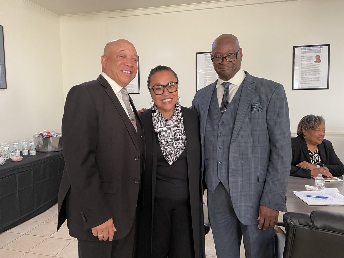 I was delighted to join arts, civic &amp; philanthropy leaders in Flint, MI to learn more about the impact of the arts in this community. It was inspiring to hear how local leaders are working to create opportunities for individuals at all stages of life to live #ArtfulLives.