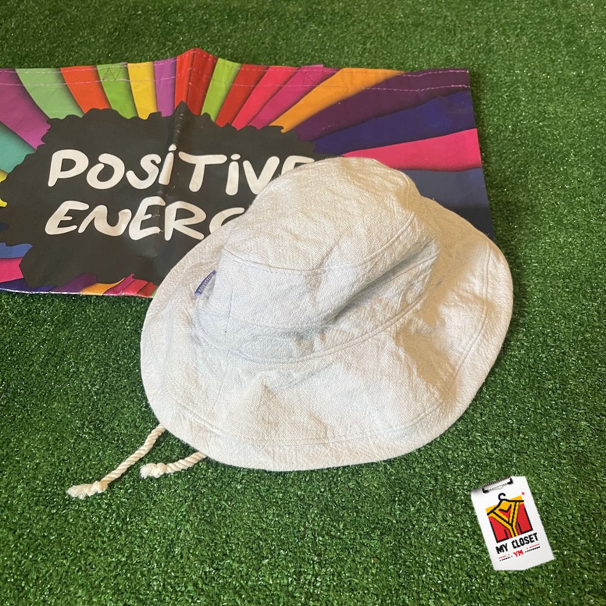 myclosetym's tweet image. Wallaroo Petite Traveler Light Blue Canvas Drawstring Packable Bucket Hat OS

#WallarooHats #BucketHat #PackableHat #TravelerStyle #LightBlueHat #SunProtection #OutdoorFashion #CasualChic #DrawstringHat #PetiteHat
ebay.com/itm/1266935567…