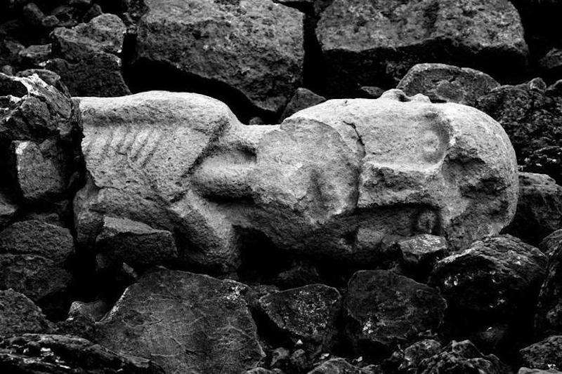 Ancient_MidEast's tweet photo. The 1st painted sculpture found in Karahantepe from its period to the present day

The 2,3-meter-high human statue, an impressive example of prehistoric art with a realistic facial expression, was found fixed to the ground on a bench.

#gobeklitepe #karahantepe #MiddleEast https://t.co/Q1mNIX4hCN