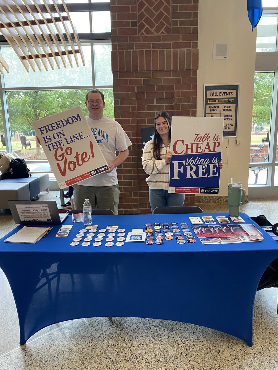 bjmcbay's tweet photo. Extremely proud of our MTSU chapter! If you haven’t already registered to vote, make sure to get out there and get it done! 

You can learn more about how to register at https://t.co/LYgLNRJUjF https://t.co/DGj4kzl21n