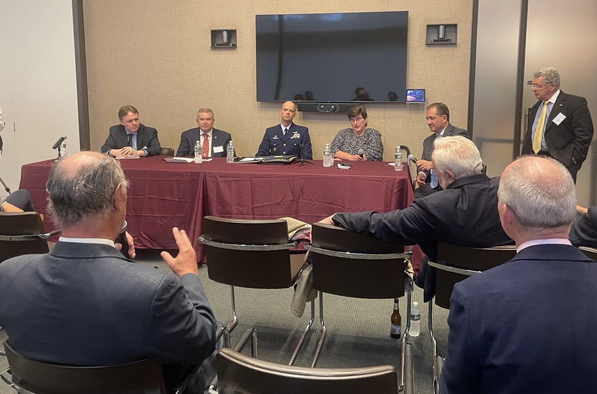 americanpandi's tweet image. @AmericanPandI’s Danielle Centeno, Alexis Lemon-Zakou, &amp;amp; Jamie  McNamara attending the New York Maritime Inc. (NYMAR) “A Troubled Bridge  Over New York Waters: What If?” symposium yesterday evening. The event  was hosted by @Sewkis &amp;amp; sponsored by the #PropellerClub of #NY &amp;amp;  #NJ.
