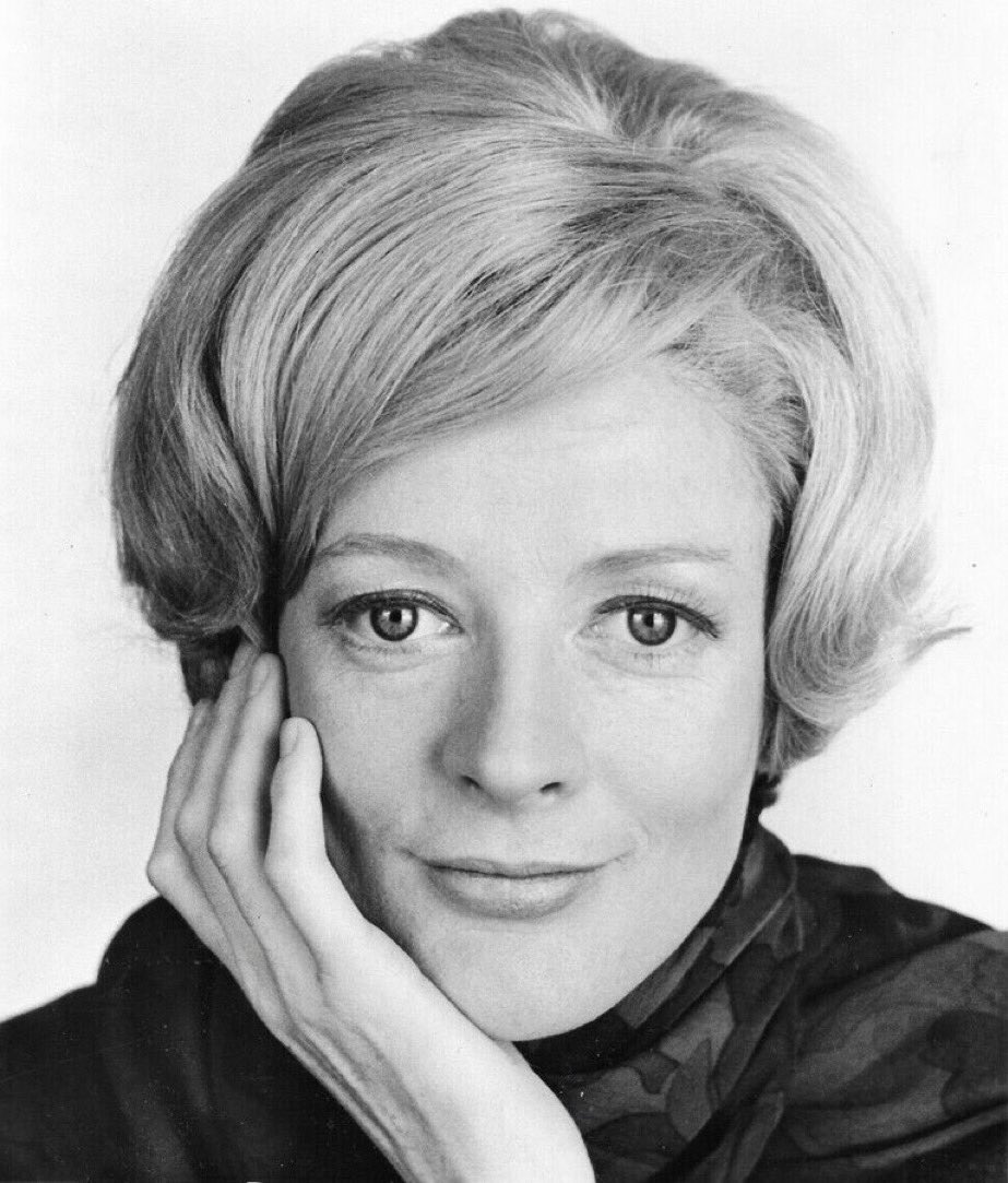 Saddened to learn about the passing of legendary actor Dame Maggie Smith. The world has lost another one of its greats. May she RIP. 😢🙏