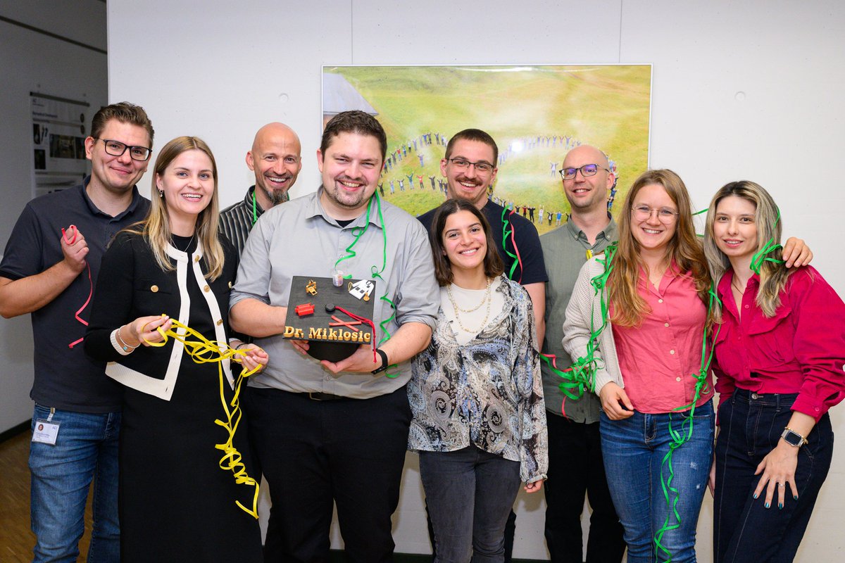 matteo.deste (@matteodeste2) on Twitter photo Congratulations to <a href="/gmiklosic/">Gregor Miklosic</a> for a brilliant viva and for achieving the #PhD title from the <a href="/ETH/">ETH Zürich</a> !! You will be missed at the <a href="/AOFoundation/">AO Foundation</a> Research Institute Davos!! Congratulations to <a href="/gmiklosic/">Gregor Miklosic</a> for a brilliant viva and for achieving the #PhD title from the <a href="/ETH/">ETH Zürich</a> !! You will be missed at the <a href="/AOFoundation/">AO Foundation</a> Research Institute Davos!!