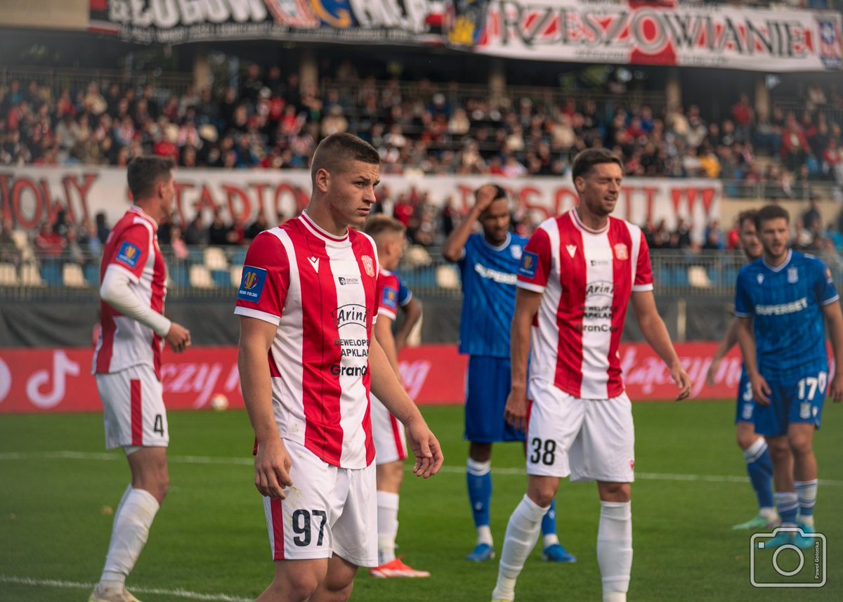 cwksresoviapl's tweet photo. Zobaczcie jak wyglądał mecz z @LechPoznan na zdjęciach autorstwa Pawła Golonki ⚽📸

🔗 Pełna fotorelacja #RESLPO:
https://t.co/jasmATjaTF

@PZPNPuchar @BukalaPawel @PodkarpacieLIVE @Nowiny24Pl @SuperNowosci24 @RadioRzeszow @sport_tvppl @tvp_rzeszow @miasto_rzeszow https://t.co/o5TwVV7Y6C
