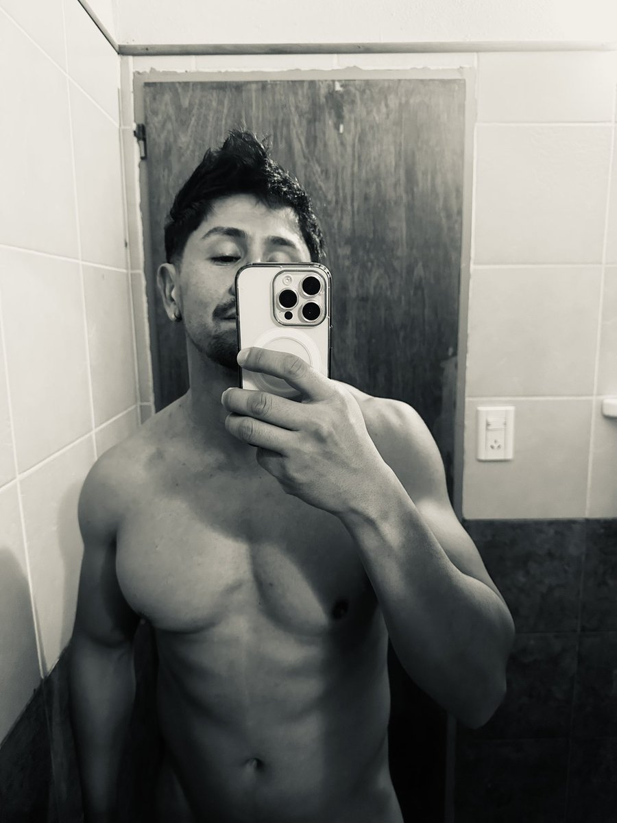 gustaivanxx's tweet photo. Pecho y bíceps 🌬️ https://t.co/kx58qcPKgC