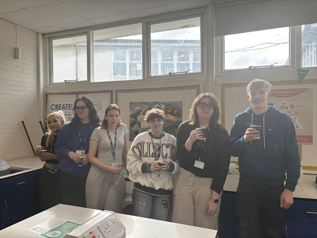 Bedwas6thForm's tweet photo. A lovely MacMillan coffee morning organised by the sixth formers for the staff today. 🤍💚 thank you to everyone that supported and donated to a fantastic cause. https://t.co/bbd91UppPK