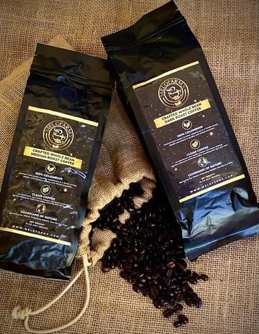 MeloFarmX's tweet photo. Award-winning single origin Colombian coffee โ๏ธ hand-picked and sun-dried, Family-owned farm ๐ฑ
#CoffeeLover #cleancoffee
#supportsmallbusiness https://t.co/fVyYm5l3dL