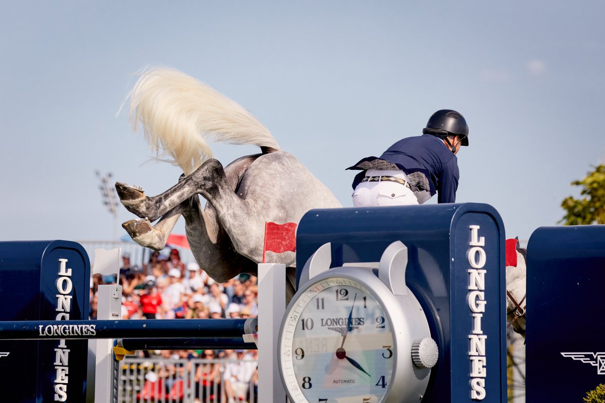 FEI_Global's tweet photo. Kick up those heels... It’s FRIDAY! 🥳🙌
The day we’ve all been waiting for. Who’s ready to fly into the weekend like Sweden’s fabulous Rolf-Goran Bengtsson and Zuccero? 🦄
We sure are! 🙋♀️
📸 ©FEI/ Liz Gregg
#FEIJumping #Jumping #JumpingIntoTheWeekend #HappyFriday #FridayFeeling #ItsTheWeekend @Longines @LonginesEq