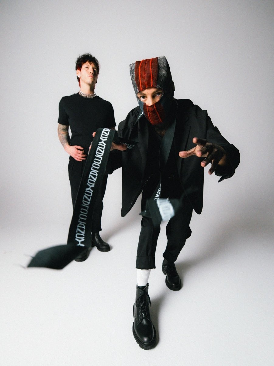 twenty one pilots have cancelled the release of their song “The Line” for the Arcane Season 2 Soundtrack

When asked for further comments, we were told to come back at 8 am day of release.