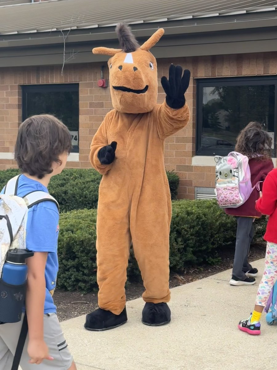 McCarty Mustangs PTA (@mccarty_pta) on Twitter photo ✋ High fives Friday at McCarty with Max <a href="/mustangpride204/">McCarty Elementary</a> <a href="/sfredericks21/">Sherry Fredericks</a> <a href="/max_themustang/">Max the Mustang</a> ✋ High fives Friday at McCarty with Max <a href="/mustangpride204/">McCarty Elementary</a> <a href="/sfredericks21/">Sherry Fredericks</a> <a href="/max_themustang/">Max the Mustang</a>