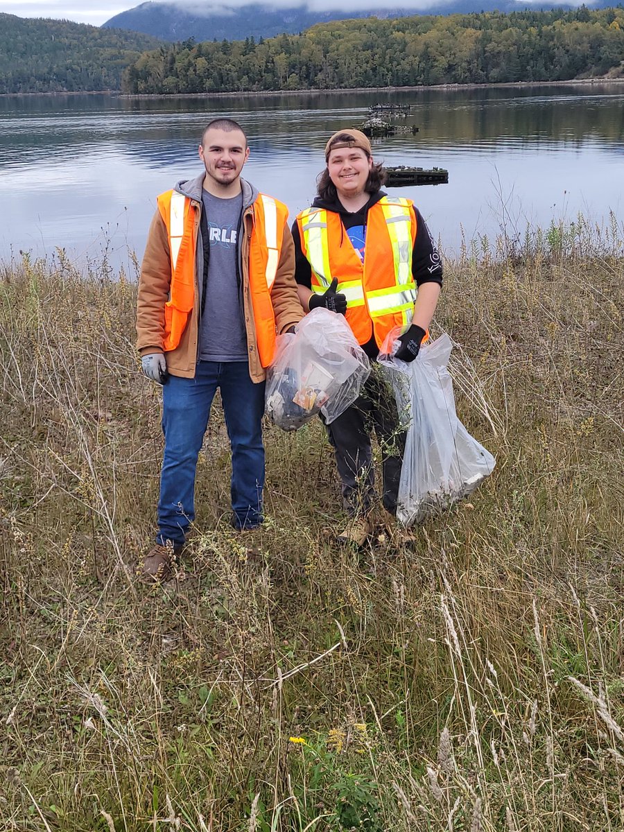 First year Fish &amp; Wildlife students from CNA Corner Brook Campus took to Riverside Drive this morning as part of their Env. Citizenship class.  They cleaned up 40 bags of garbage along the river.  Well done class! <a href="/CNA_News/">College of the North Atlantic</a> <a href="/CornerBrook/">Corner Brook</a> <a href="/boiradio/">100.1 BAY FM</a>