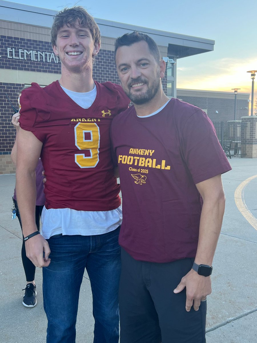 AnkenyHawkFB's tweet photo. Thank you to these teachers who everyday ate supporting their past, present, and future Hawks. https://t.co/DTryLAQ1CI