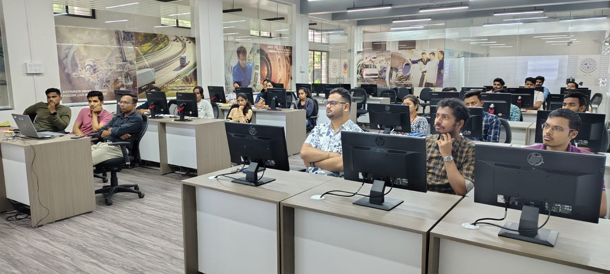 klsgitbelagavi's tweet image. Our students &amp;amp; faculty joined an insightful webinar on #Abaqus by Dassault Systèmes, boosting their skills in simulations &amp;amp; research. Thanks, @Dassault3DS! 🙌 #3DEXPERIENCEPlatform #TechSkills @DSGS_India @pnkathavi @NKathavi