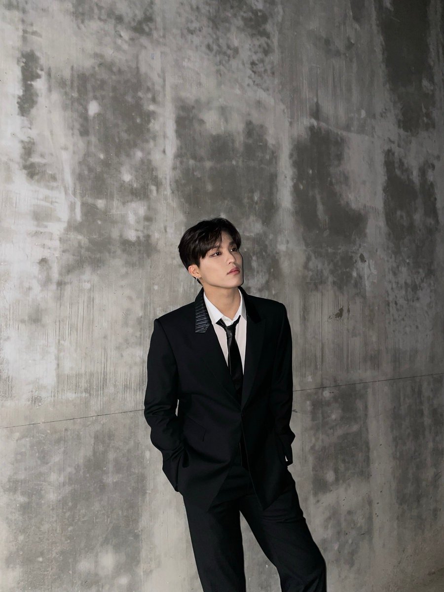 TREASURE tweet media