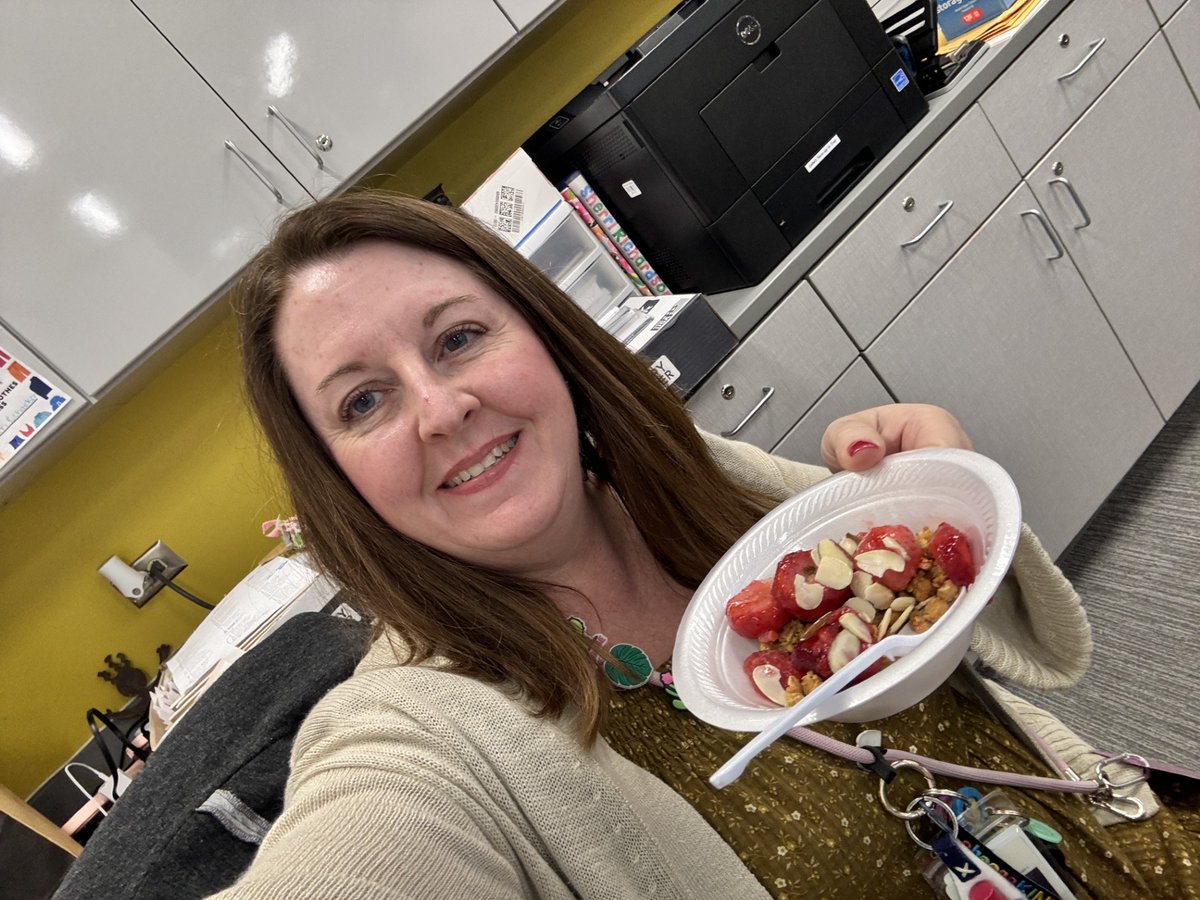 ChristieElem's tweet photo. Many of our amazing staff have teamed up with our students to take on the Medical City Healthcare 21-Day Healthy Snacking Challenge! 🥗🍎 Special thanks to @CoServe for fueling us with a delicious yogurt, fruit, and granola bar! 🍓🥣 Let's snack healthy and stay strong together! https://t.co/MZBXzfhAW5