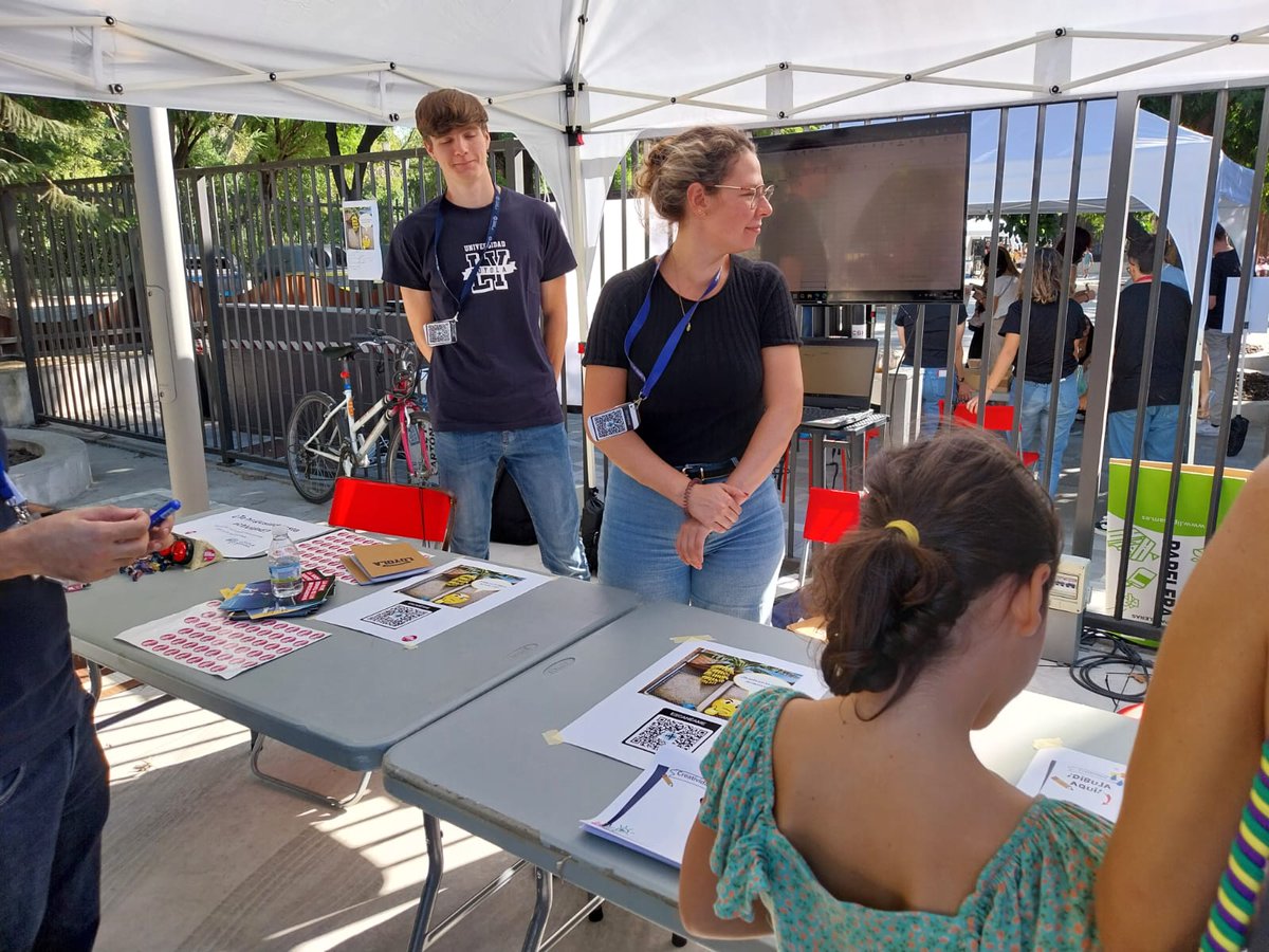 Loyola Investigación (@loyolaresearch) on Twitter photo La economía del comportamiento también está presente en #NIGHTSpain en Sevilla.
<a href="/LoyolaBehLab/">Loyola Behavioral Lab</a> analiza cómo sabemos preguntar a la IA La economía del comportamiento también está presente en #NIGHTSpain en Sevilla.
<a href="/LoyolaBehLab/">Loyola Behavioral Lab</a> analiza cómo sabemos preguntar a la IA