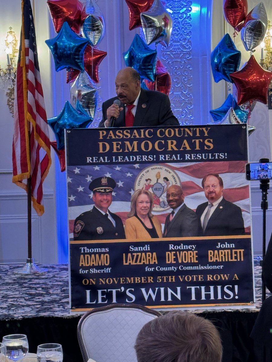 BenjieWimberly's tweet photo. Passaic County Democratic Chairman John Currie Annual Dinner at Macoluso's! #PCDems #YourVoteMatters https://t.co/JD9pVcgRZD