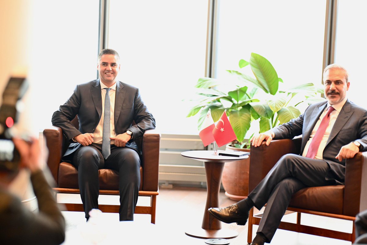The <a href="/OSCE/">OSCE</a> continues to play a vital role in fostering stability and dialogue.

At #UNGA79, I met with <a href="/MFATurkiye/">Turkish MFA</a> FM <a href="/HakanFidan/">Hakan Fidan</a> to discuss @OSCE24MT’s efforts to safeguard the Organization’s functionality and build consensus on key decisions.  Keeping multilateralism at the core