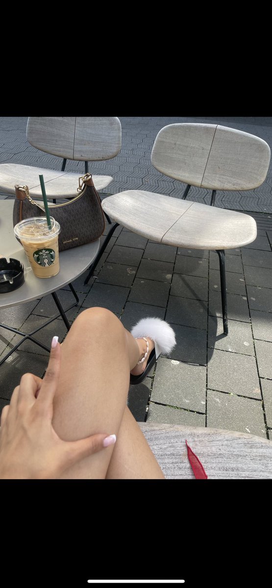 findomchasity's tweet photo. welke slaaf gaat mijn volgende koffie betalen?
#findom #tikkie https://t.co/Rc3dhhR1Ms