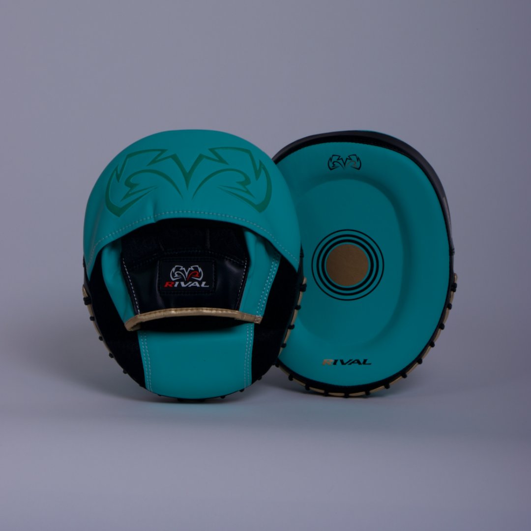 Classic_Fight's tweet photo. RIVAL RPM80 IMPULSE PUNCH MITT

COLORS:
Aqua (pictured) | White/Orange

SIZES:
S/M or L/XL

When speed &amp; accuracy are top of mind, these are your “go to” pads. 

#rival #punchmitt #boxingtraining #yycboxing https://t.co/OUqJXqNuMx