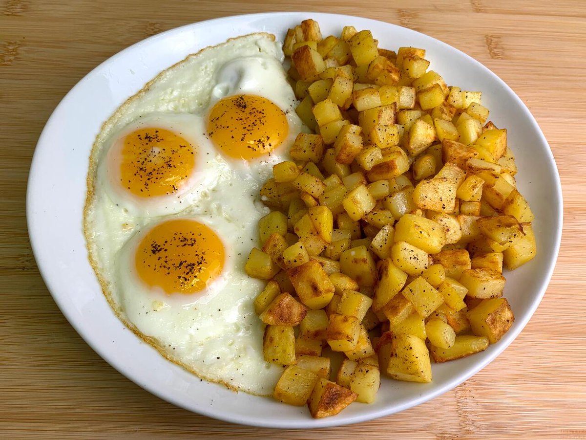 homevsfastfood's tweet photo. [homemade] Eggs and Home Fries
👉 https://t.co/J4kfnLdrNE
#homemade #eggs #homefries #cooking #breakfast #homecooking #food #recipes #foodpic #foodie #foodlover #cooking #hungry #goodfood #homecookingvsfastfood https://t.co/yTnPAe8PsM