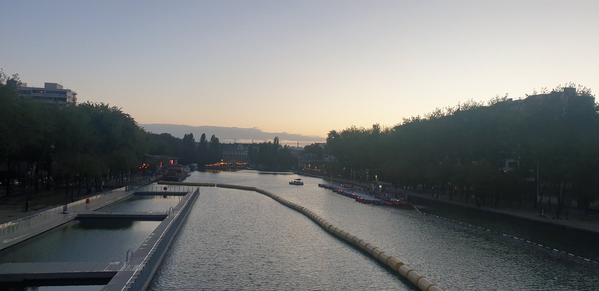 KarlZeiner's tweet photo. Overnight in Paris before heading home today. https://t.co/rrjrs7syhs