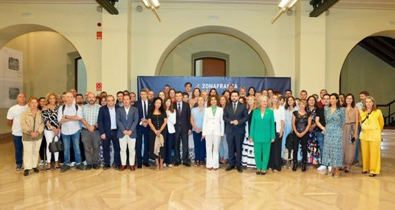 Fran_Gonzalez_P's tweet photo. Hoy, la Vicepresidenta 1ª del Gobierno y ministra de @Haciendagob, @mjmonteroc, ha presidido nuestro acto de #95Aniversario de @ZFCadiz. 

Gracias al alcalde @brunog_cadiz y al resto de representantes públicos y empresariales por acompañarnos. #Cádiz https://t.co/of9pwXa0zo