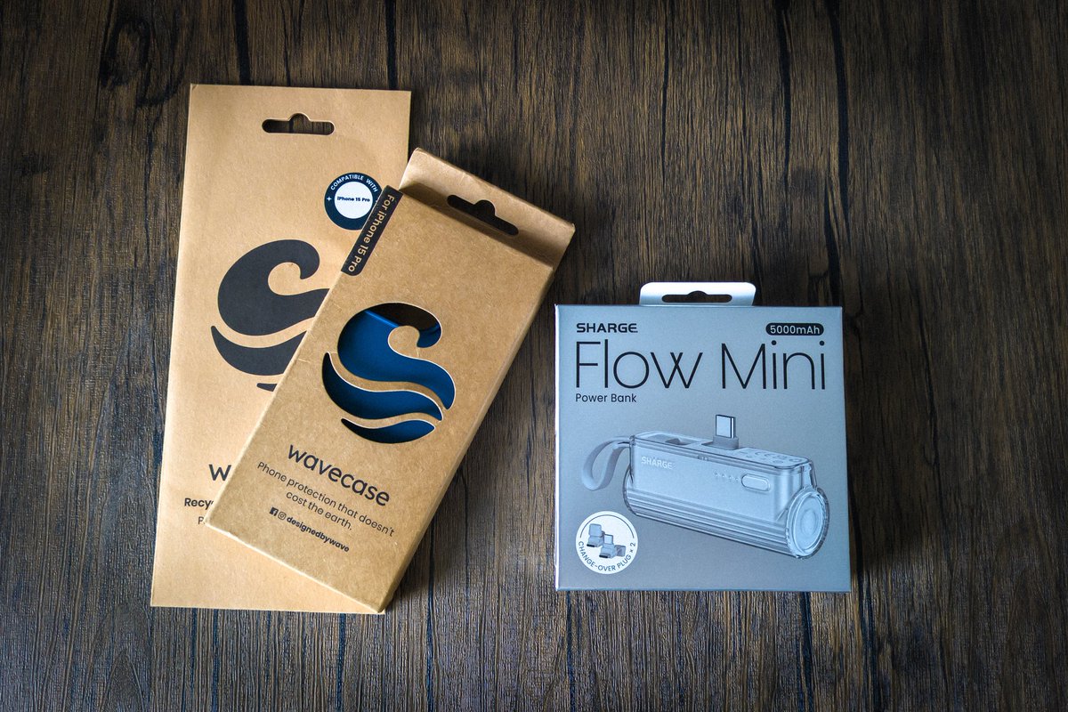 krzysiek_borek's tweet image. Przyszło trochę "gratów" dla iPhone 15 Pro 😀 @sharge_official #wavecase