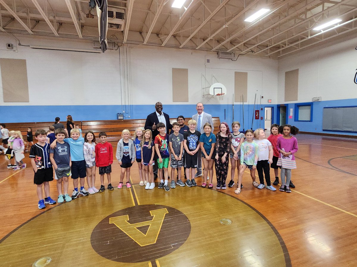 Foundation4CCA's tweet photo. Congratulations to Amana Elementary 3rd grade associate Marlene Rodriguez, who was awarded the CCA Foundation Staff Recofnition Award this morning. The award was presented  by CCA Superintendent Dr. Corey Seymour.
@drcoreyseymour @CCAClippers https://t.co/voOcQpQqTW