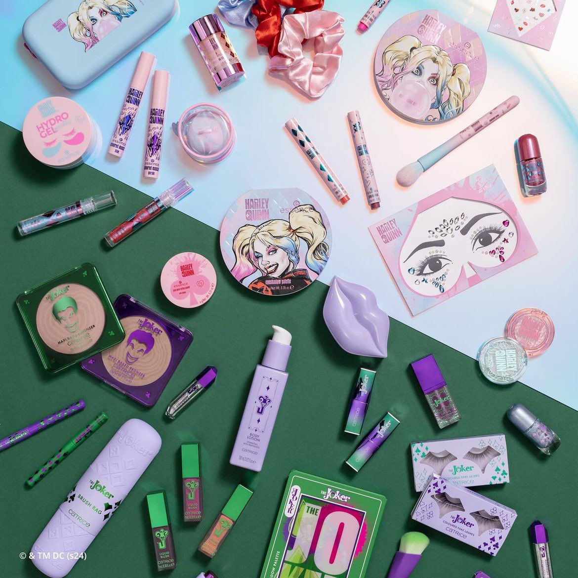 essence makeup (@essencemakeup) on Twitter photo 💚Welcome to the Dark Side of Beauty💙
Embrace your wild side with the Catrice x essence Joker & Harley Quinn collab!💥
Ready to cause a little chaos?💄🖤
🛍️ SHOP Harley Quinn on essencemakeup.com
🛒 SHOP The Joker on catricecosmetics.com 💚Welcome to the Dark Side of Beauty💙
Embrace your wild side with the Catrice x essence Joker & Harley Quinn collab!💥
Ready to cause a little chaos?💄🖤
🛍️ SHOP Harley Quinn on essencemakeup.com
🛒 SHOP The Joker on catricecosmetics.com