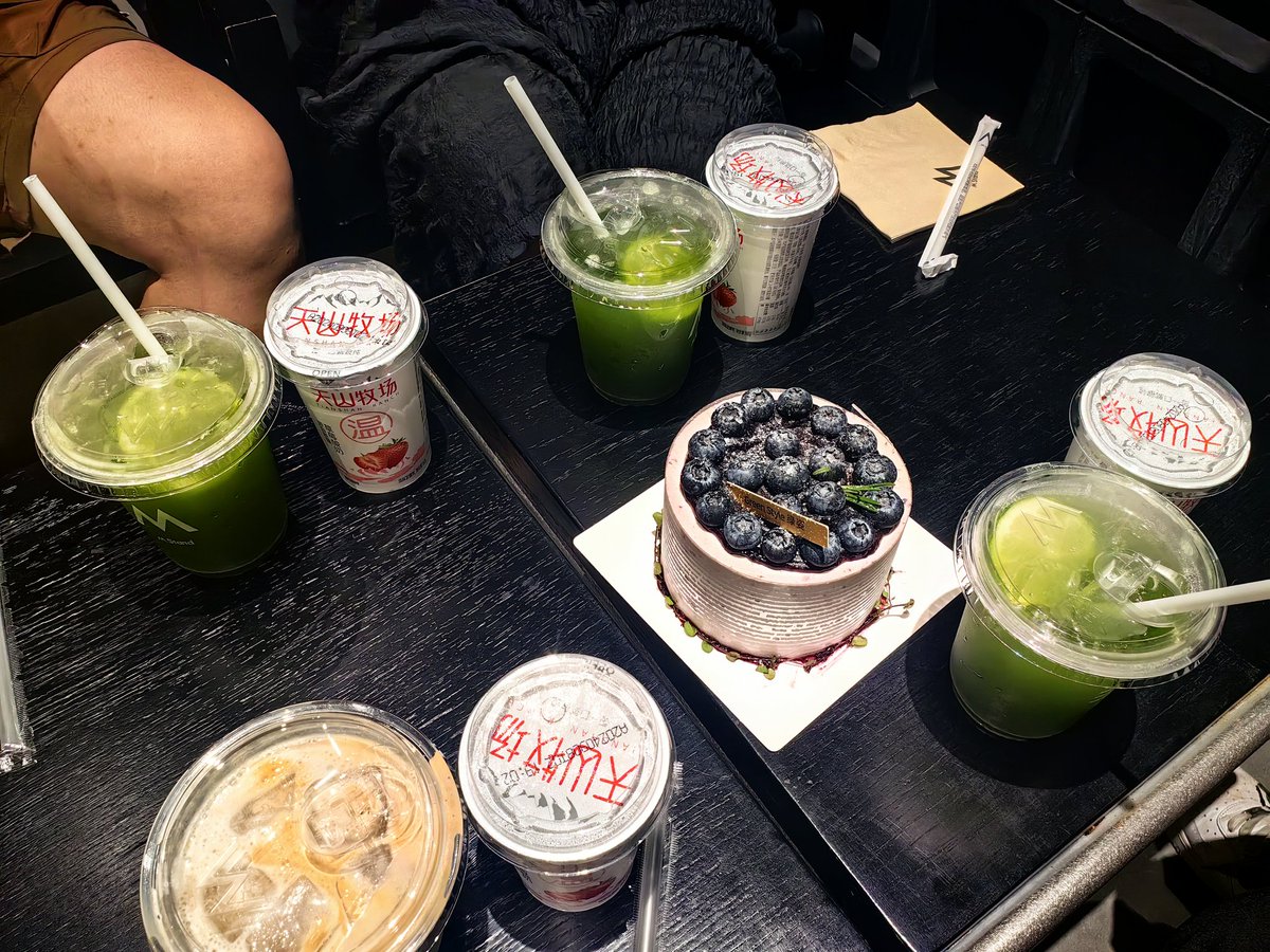 hi5592's tweet photo. 开心🎂 https://t.co/t70Ay0PcPS